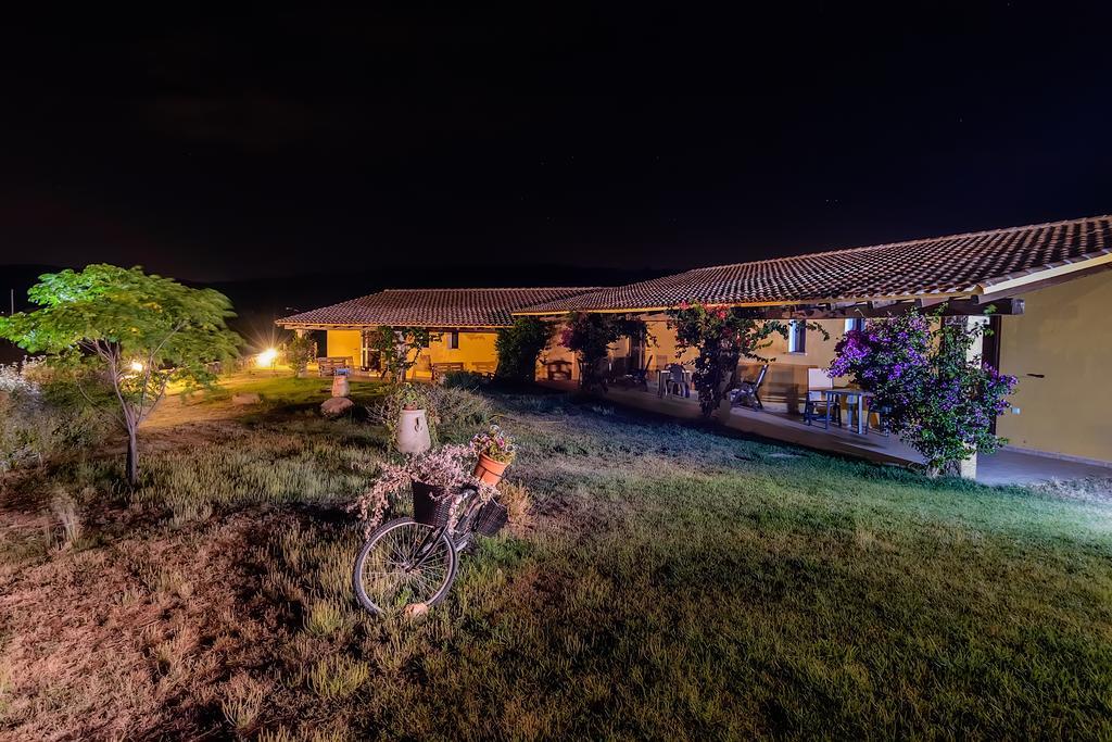 Agriturismo Lu Nodu Greuli Buitenkant foto
